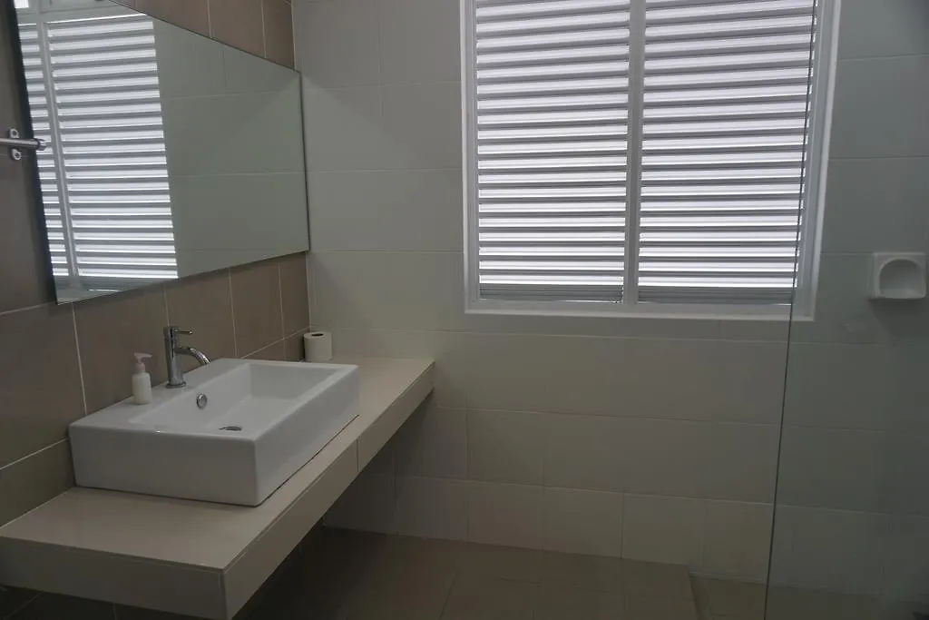 Shamrock Villas Corner Or Seaview Or Standard Batu Ferringhi