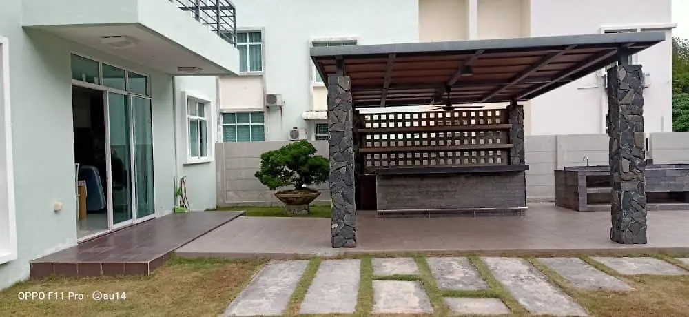 Shamrock Villas Corner Or Seaview Or Standard 峇都丁宜