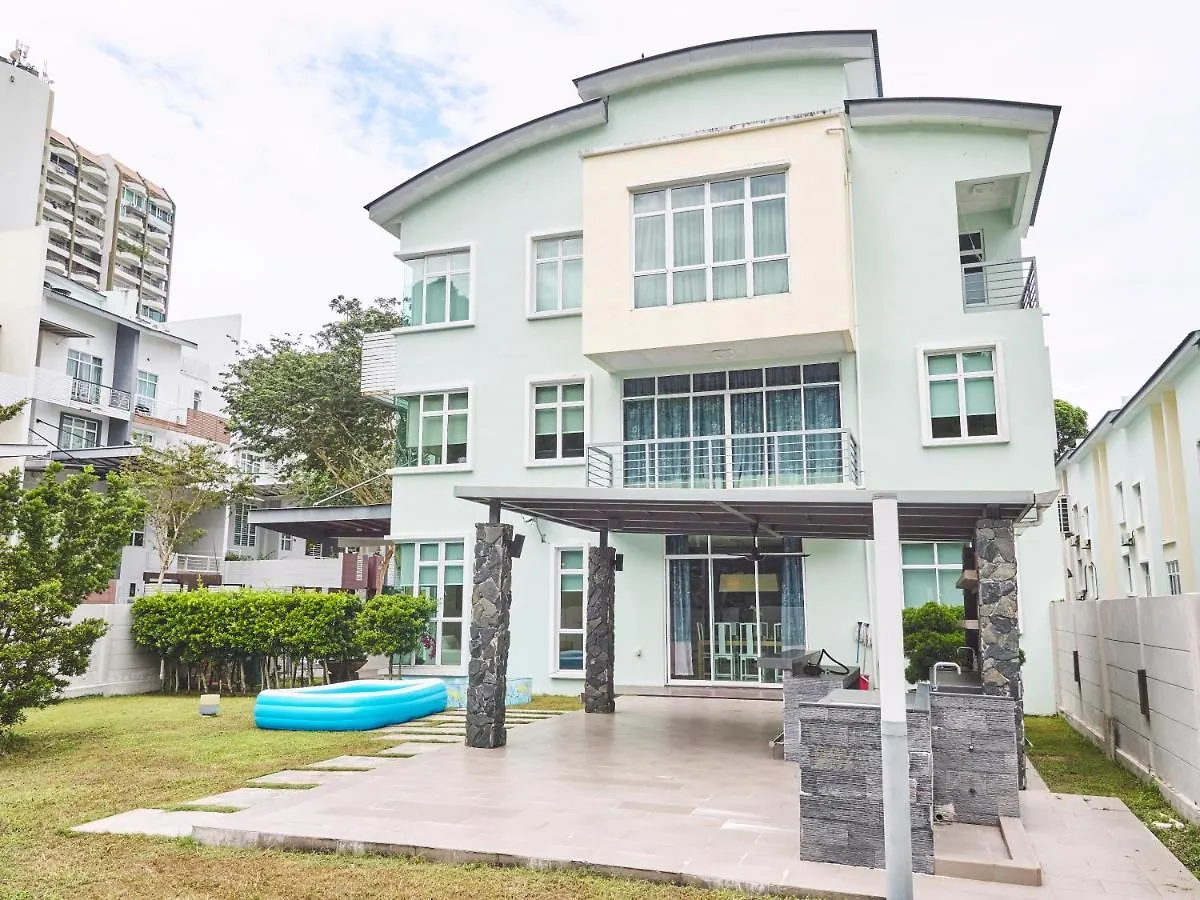 Shamrock Villas Corner Or Seaview Or Standard Batu Ferringhi Malaysia