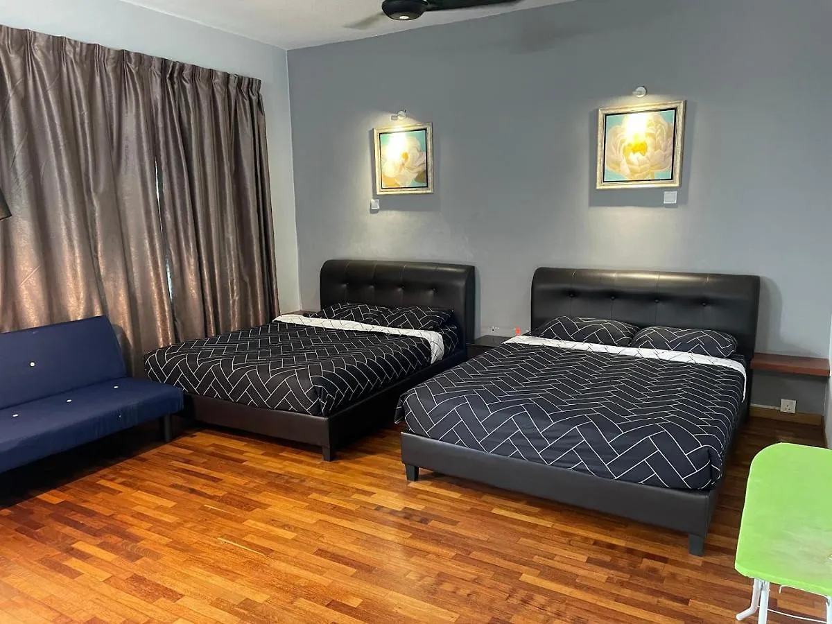 Shamrock Villas Corner Or Seaview Or Standard 峇都丁宜 0*,  马来西亚