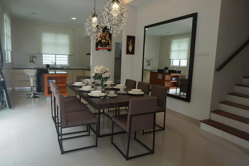 Shamrock Villas Corner Or Seaview Or Standard 峇都丁宜 马来西亚