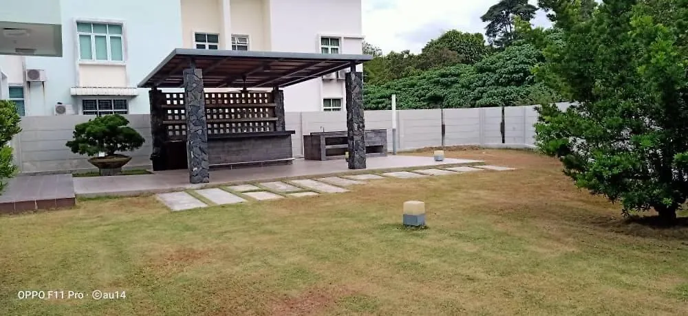 Shamrock Villas Corner Or Seaview Or Standard Batu Ferringhi