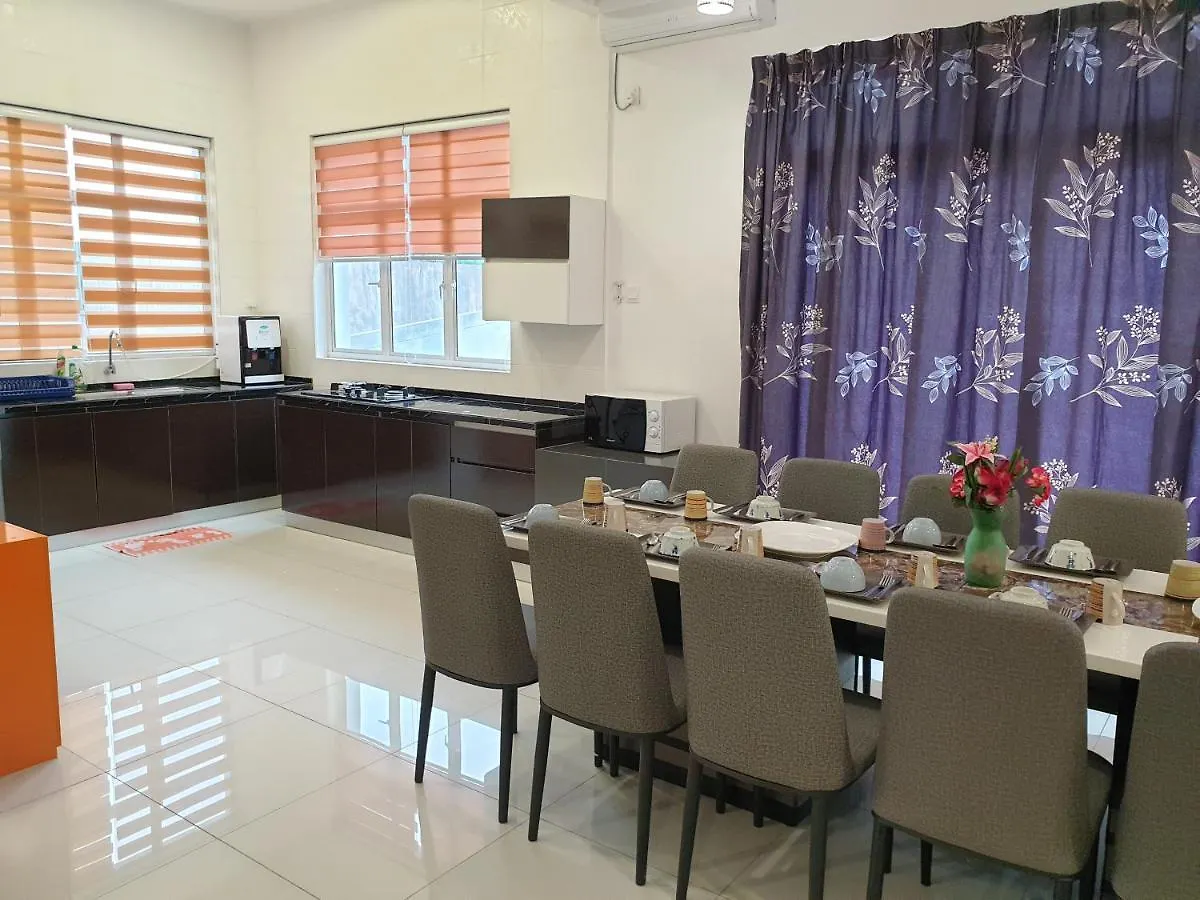 Shamrock Villas Corner Or Seaview Or Standard Batu Ferringhi