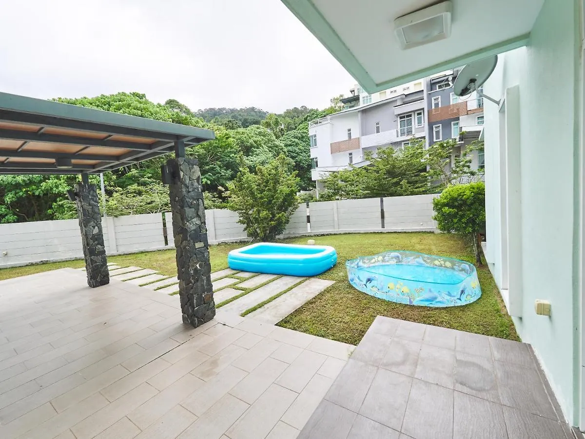 Shamrock Villas Corner Or Seaview Or Standard Batu Ferringhi 0*,