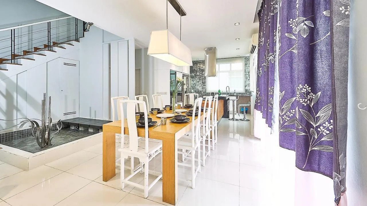 Shamrock Villas Corner Or Seaview Or Standard Batu Ferringhi