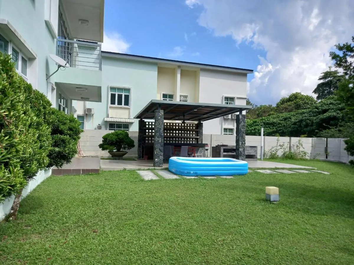 Shamrock Villas Corner Or Seaview Or Standard Batu Ferringhi