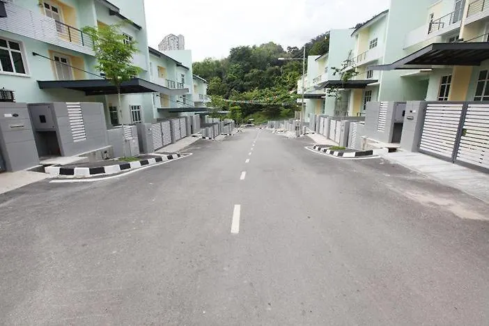 Shamrock Villas Corner Or Seaview Or Standard Batu Ferringhi