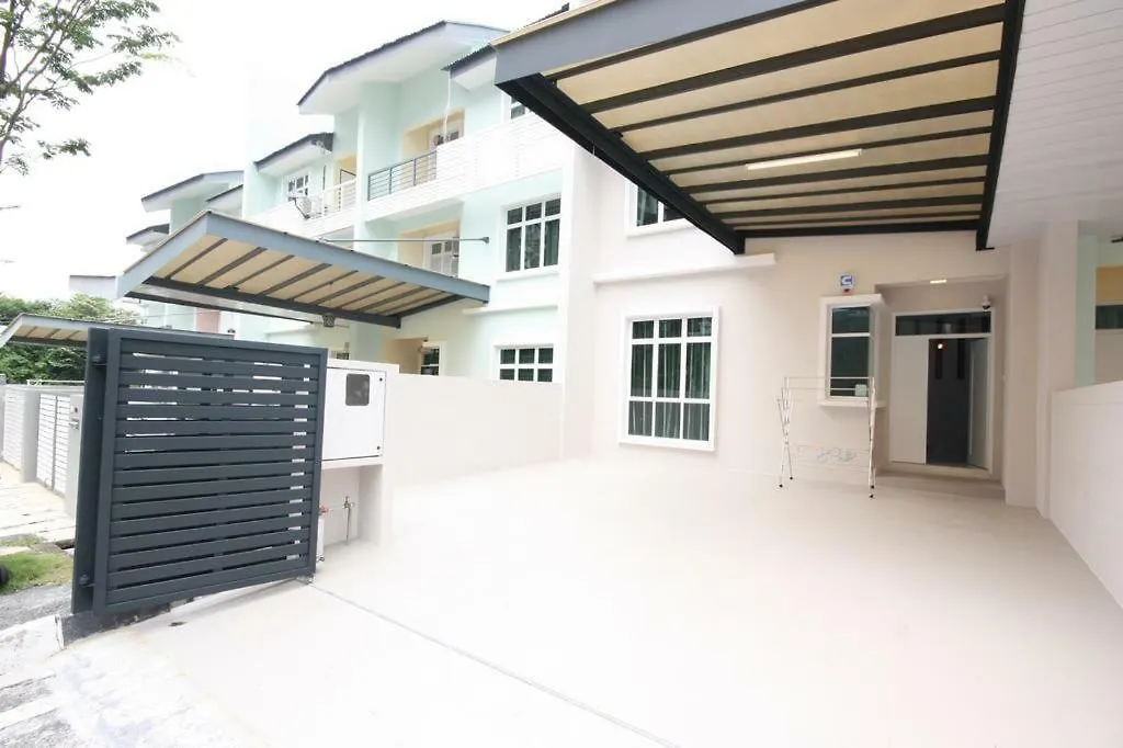 Shamrock Villas Corner Or Seaview Or Standard Batu Ferringhi Malaysia