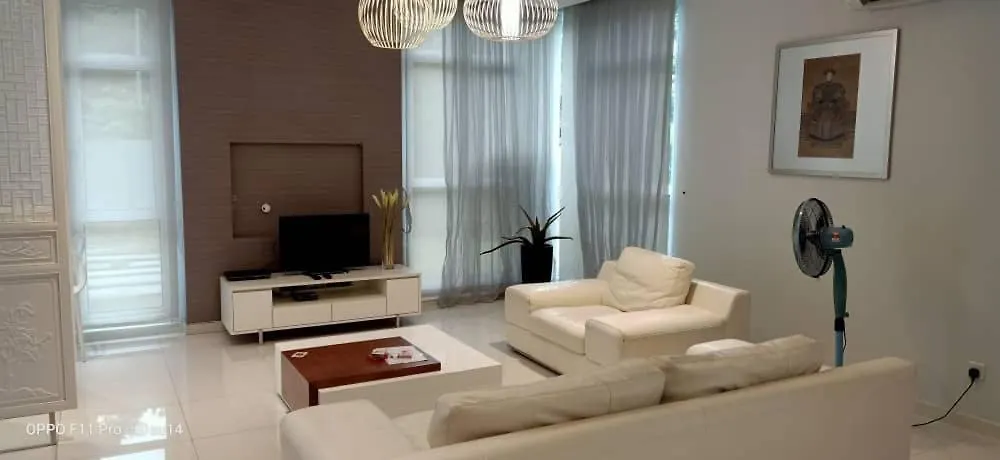 Shamrock Villas Corner Or Seaview Or Standard Batu Ferringhi